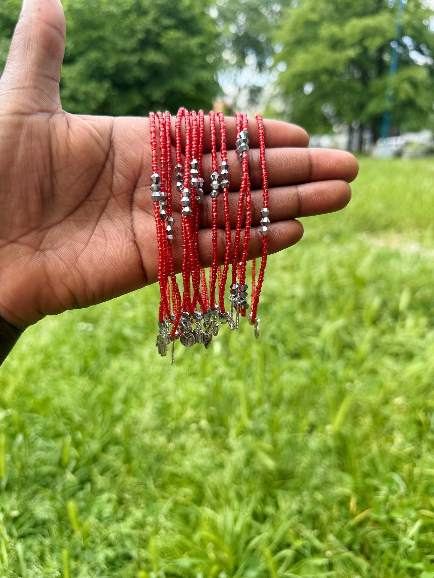 CHAÎNES DE CHEVILLE EN PERLES