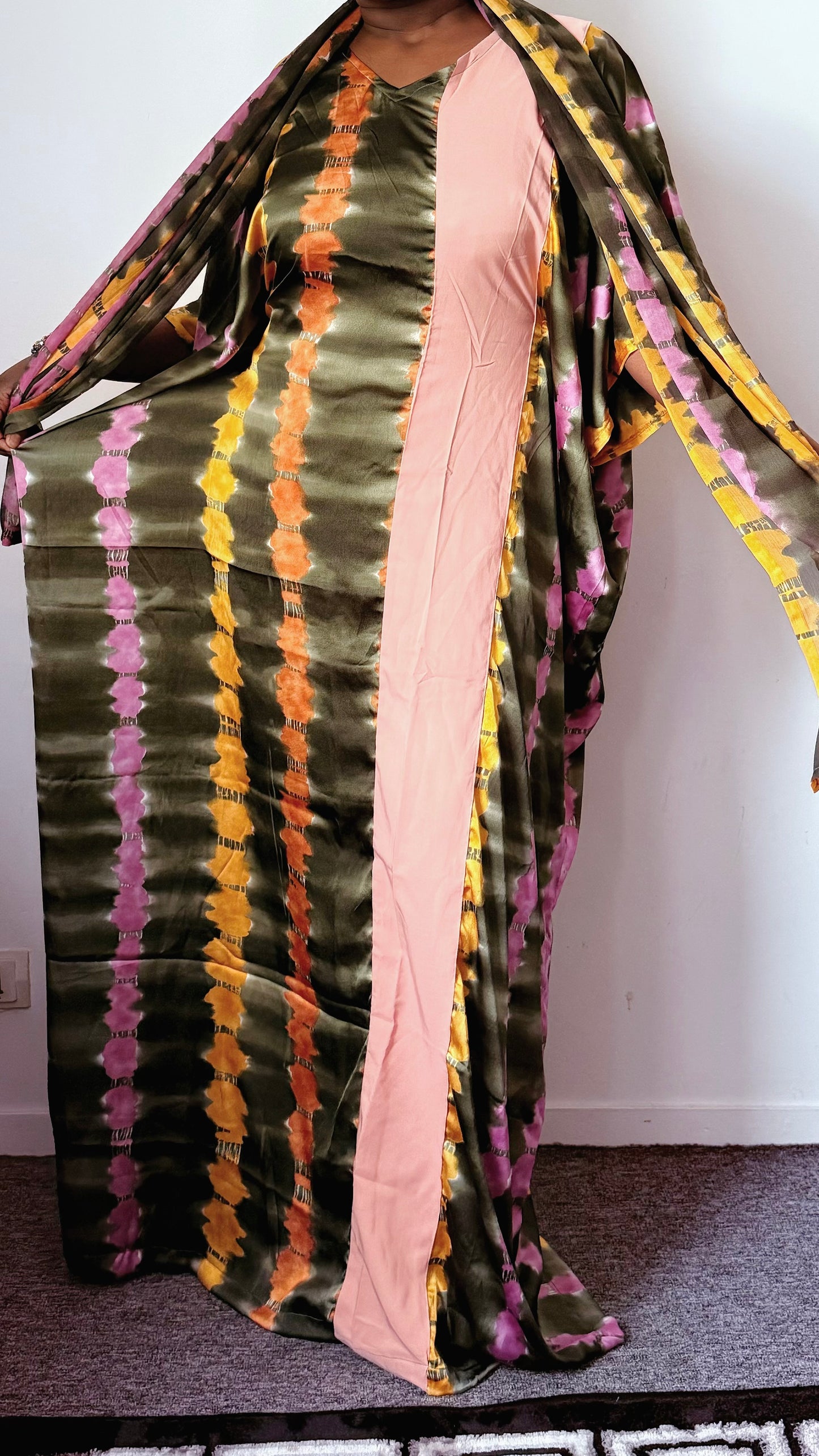 ROBE LONGUE AVEC FOULARD
