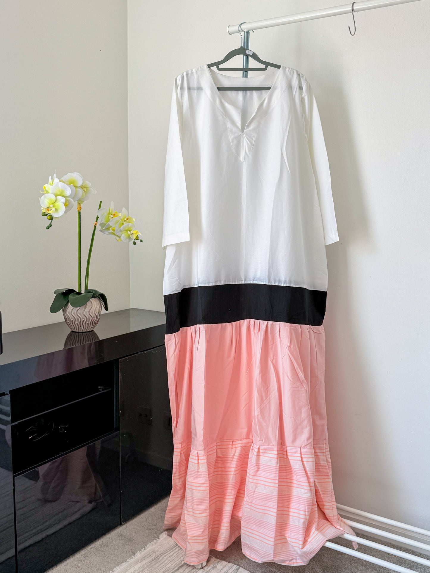 ROBE LONGUE AVEC FOULARD